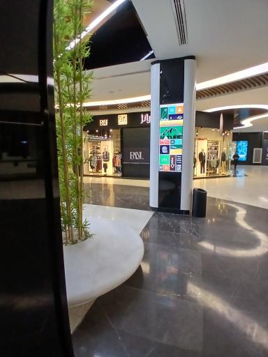 پردیس سینمایی پرده طلایی (گلدن اسکرین)