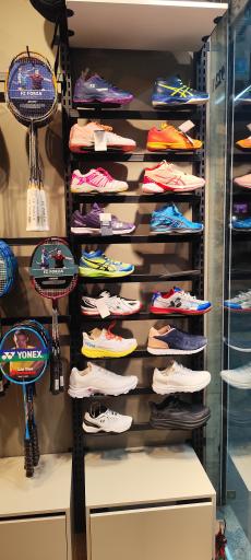 عکس فروشگاه ورزشی اونلی اسپرت