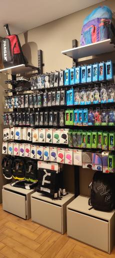 عکس فروشگاه ورزشی اونلی اسپرت