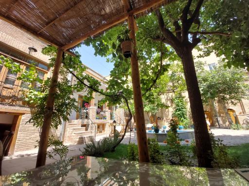 عکس خانه زعیم