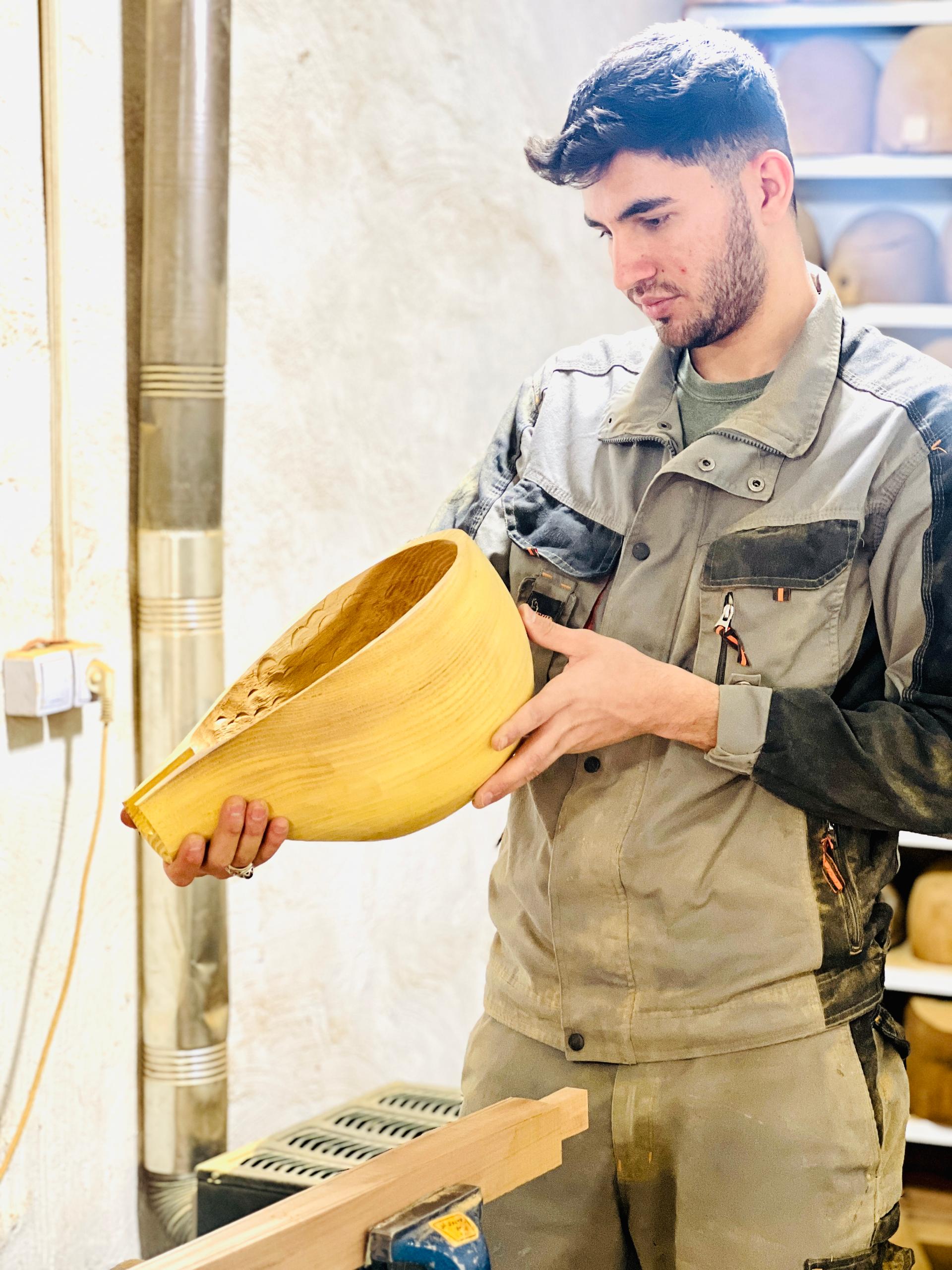 عکس کارگاه دوتارسازی برزو محمدی