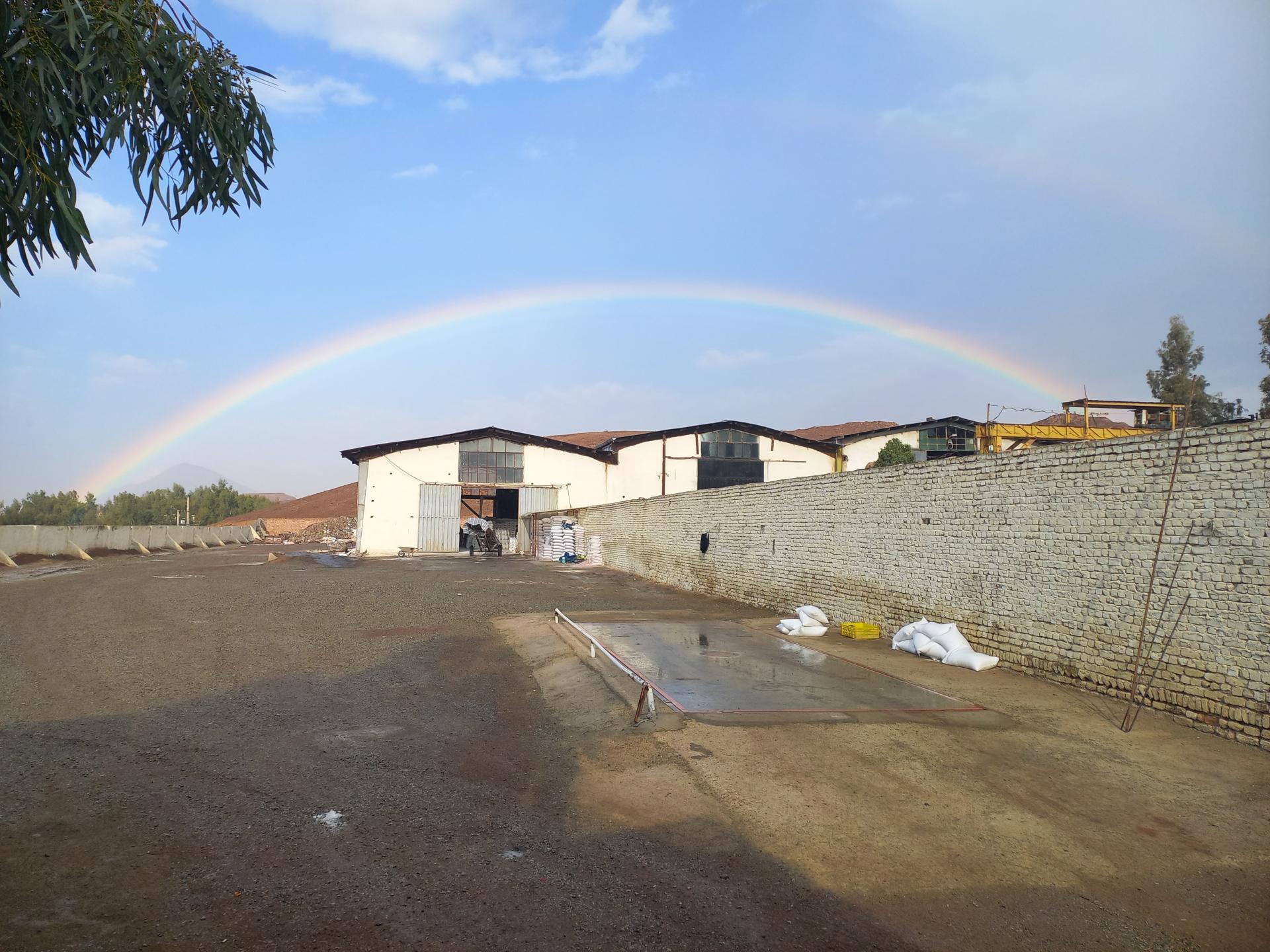 عکس کارخانه نمک ساحل 