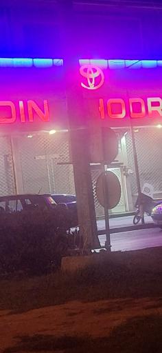 عکس شیرینی فروشی کاچیله