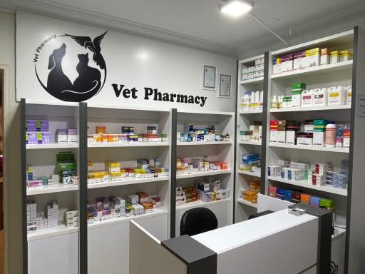 عکس پت شاپ و داروخانه دامپزشکی دکتر رستگار