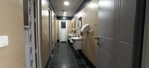 عکس مجموعه ورزشی تهرانسر ( بانک صنعت و معدن)