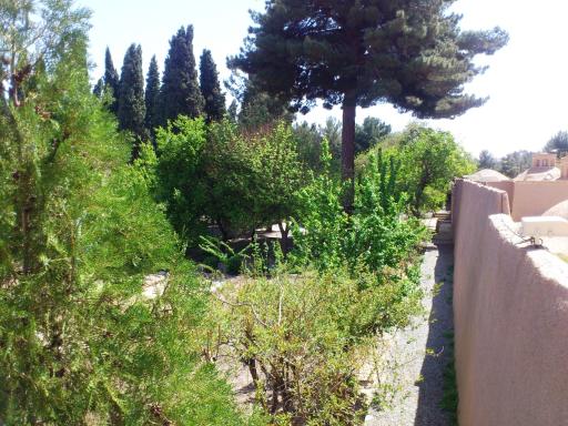 عکس عمارت و باغ رحیم آباد