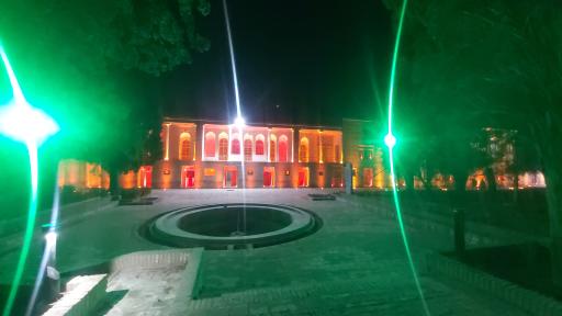 عکس عمارت و باغ رحیم آباد