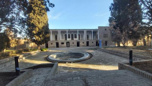 عکس عمارت و باغ رحیم آباد