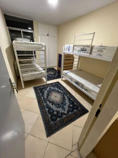 عکس خوابگاه پسرانه سرای تهران