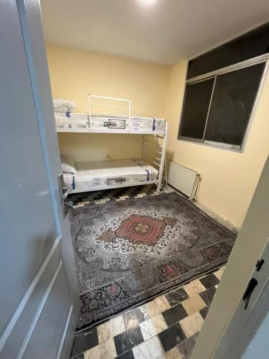 عکس خوابگاه پسرانه سرای تهران