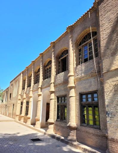 عکس عمارت و باغ رحیم آباد