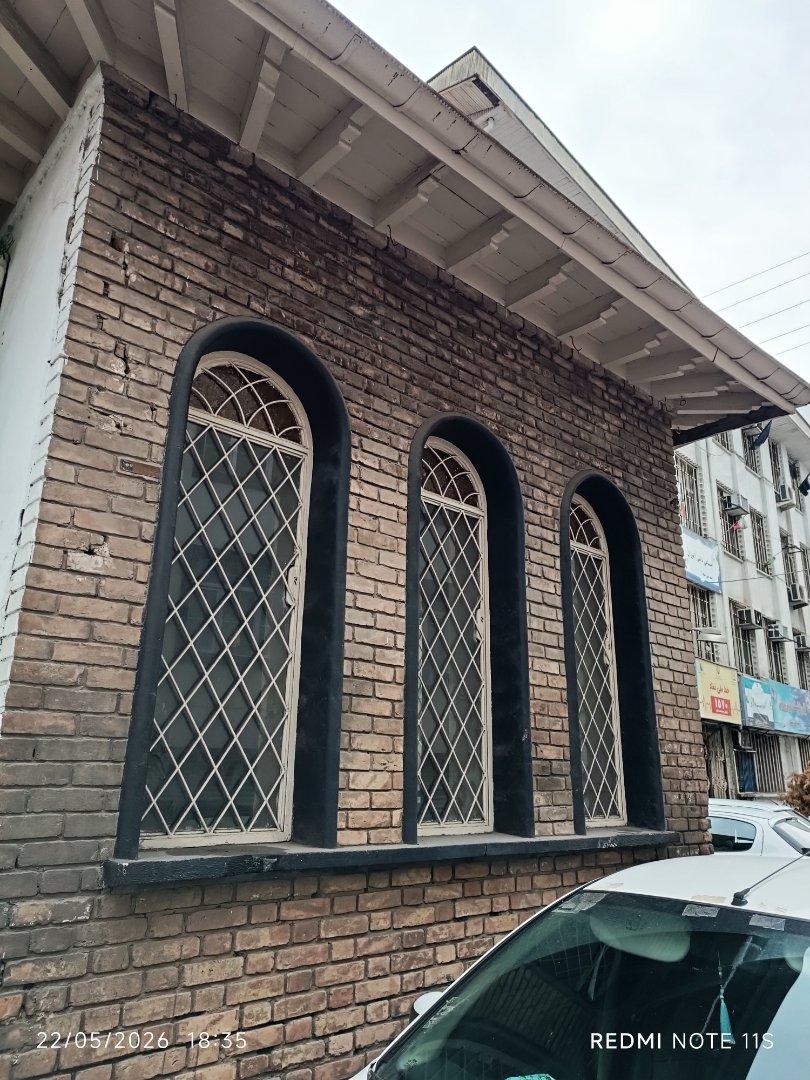 عکس آرامگاه استاد ابراهیم پورداود