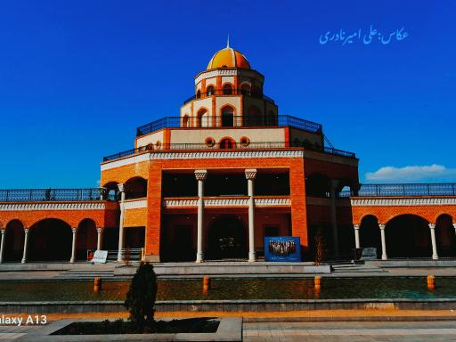 عکس عمارت کلاه فرنگی