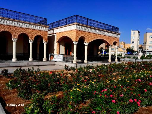 عکس عمارت کلاه فرنگی