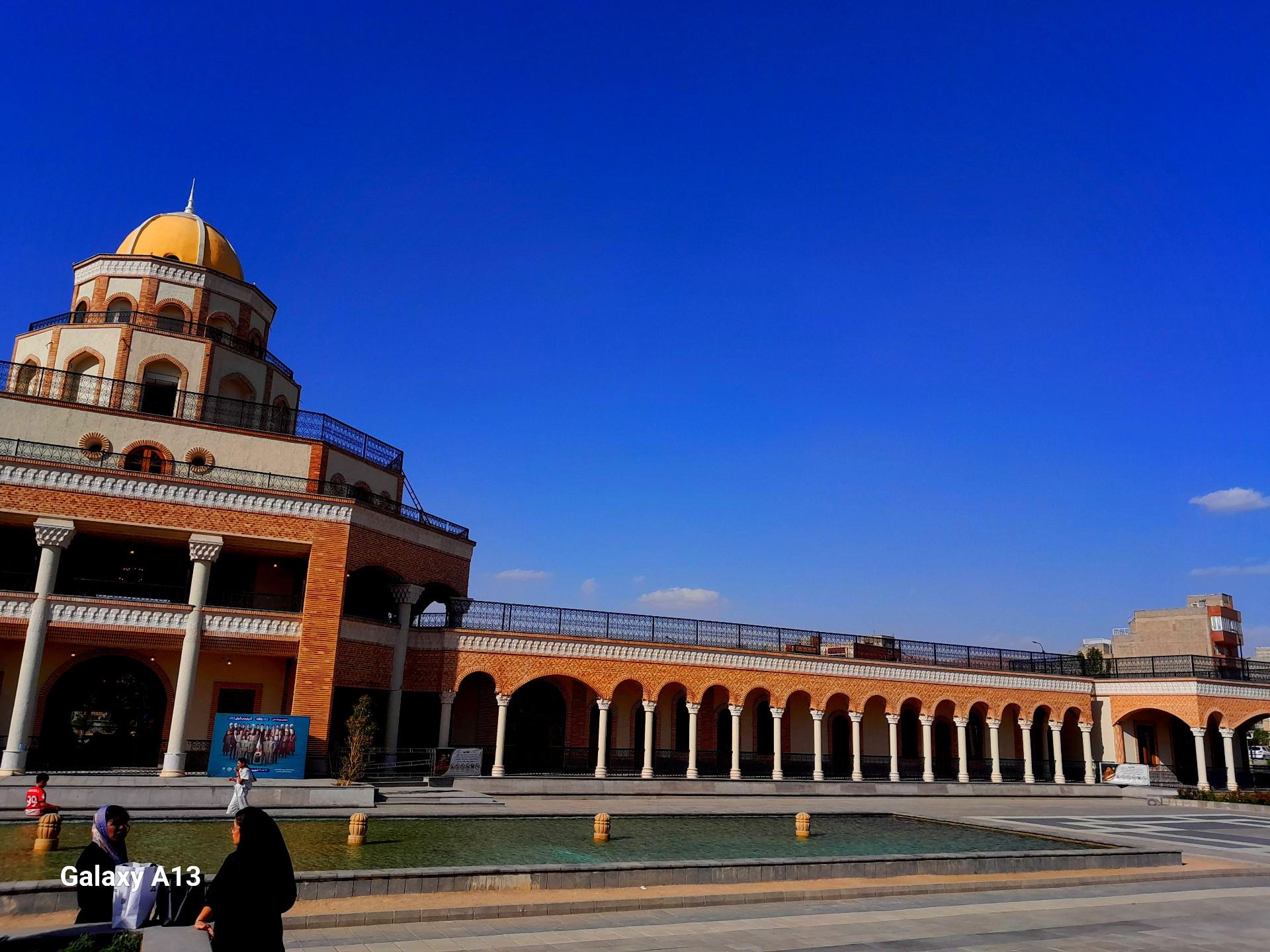 عکس عمارت کلاه فرنگی