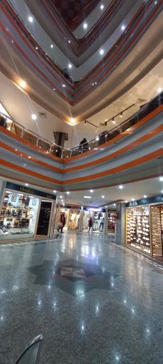 عکس مرکز خرید میلاد