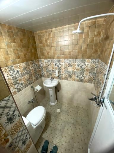 عکس عمارت مهاجر 