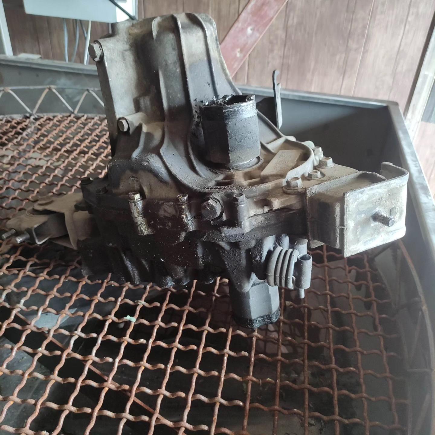 عکس قطعه شویی صنعت کاران صدری