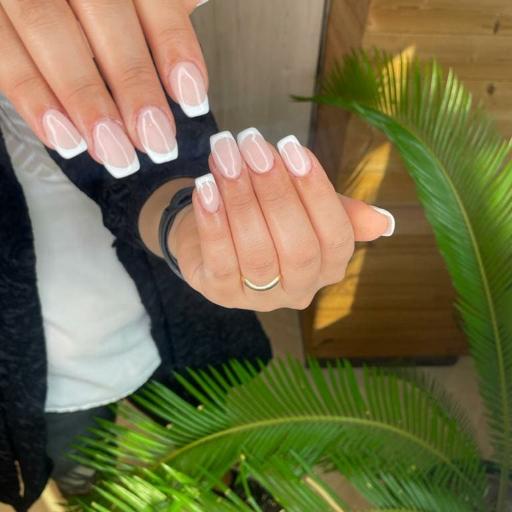 عکس کلینیک ناخن فائزه