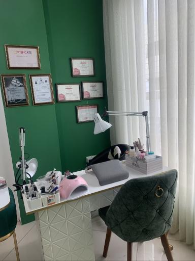 عکس کلینیک ناخن فائزه