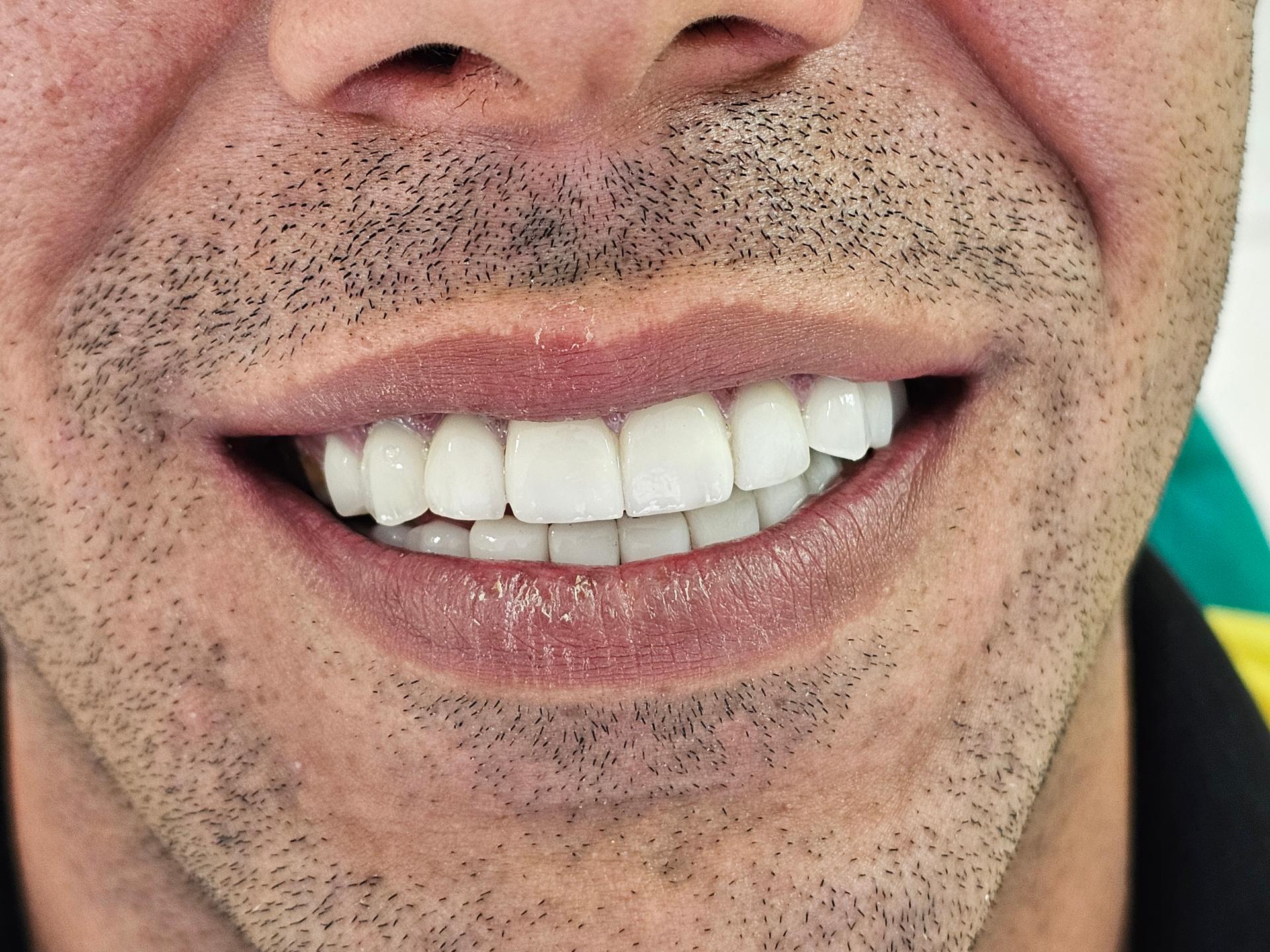 عکس دندانپزشکی دکتر هژبر کلالی