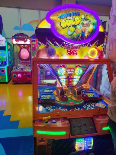 عکس شهربازی قلعه شادی (شعبه اطلس)