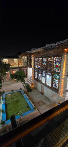 عکس عمارت تاریخی کازرونیان