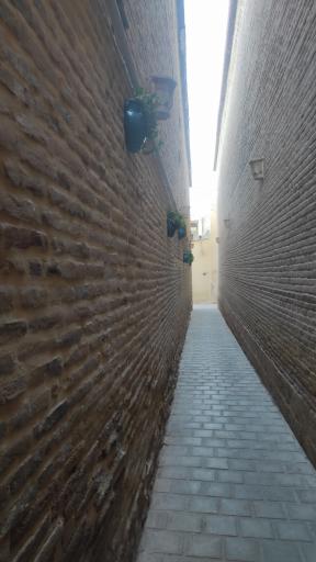 عکس عمارت تاریخی کازرونیان