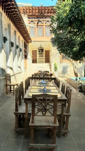 عمارت تاریخی کازرونیان