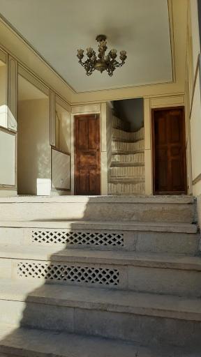 عکس عمارت تاریخی کازرونیان
