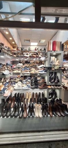 عکس کیف و کفش ویترین