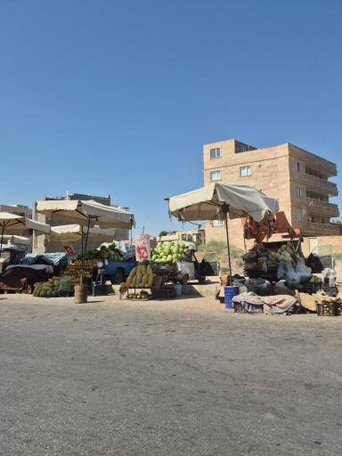 بازار میوه دست فروشان