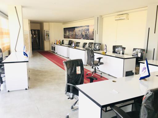 عکس املاک بزرگ ایوان