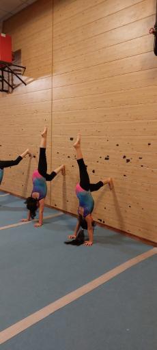 عکس آکادمی ژیمناستیک رها