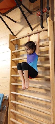 عکس آکادمی ژیمناستیک رها