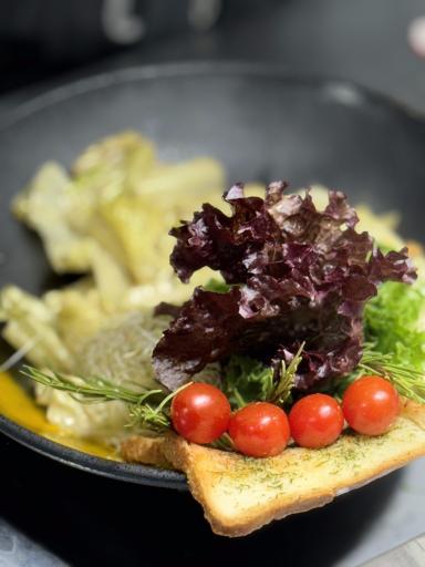 عکس رستوران بزرگ اسپیناس بام 