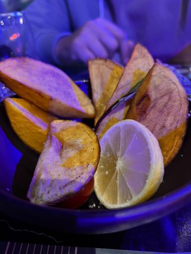 عکس رستوران بزرگ اسپیناس بام 