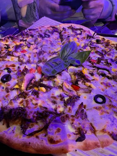 عکس رستوران بزرگ اسپیناس بام 