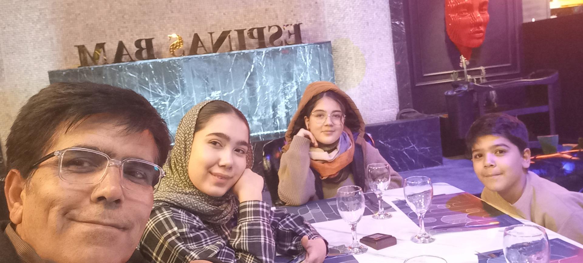 عکس رستوران بزرگ اسپیناس بام 