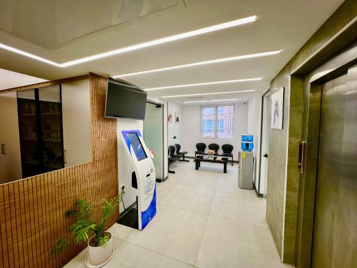 عکس بیمارستان دامپزشکی مهرآفرید