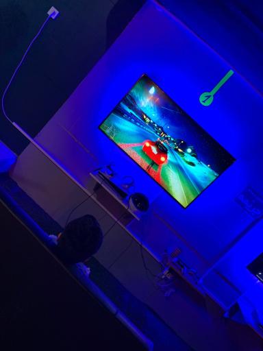 عکس کافه گیم نارنجی