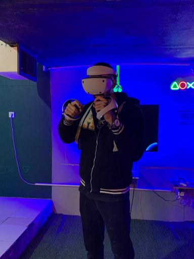 عکس کافه گیم نارنجی