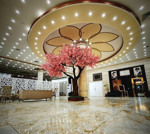 عکس هتل و تالار پذیرایی طلاییه