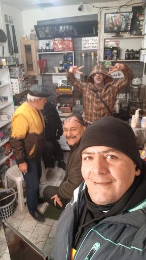 عکس کافه رنگین کمان