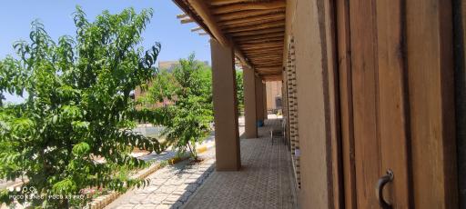 عکس اقامتگاه بومگردی سفره ایرانی باپذیرایی