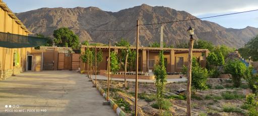 عکس اقامتگاه بومگردی سفره ایرانی باپذیرایی