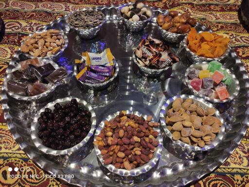 عکس اقامتگاه بومگردی سفره ایرانی باپذیرایی