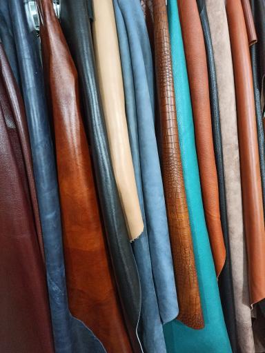 عکس فروشگاه کیف چرم منصوری