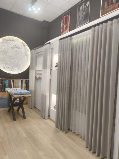 عکس گالری دربار 