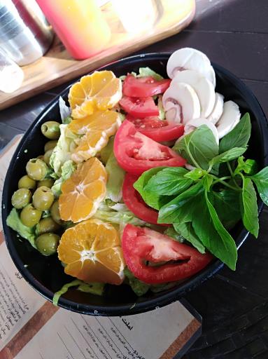 عکس کافه و فست فود ویلو